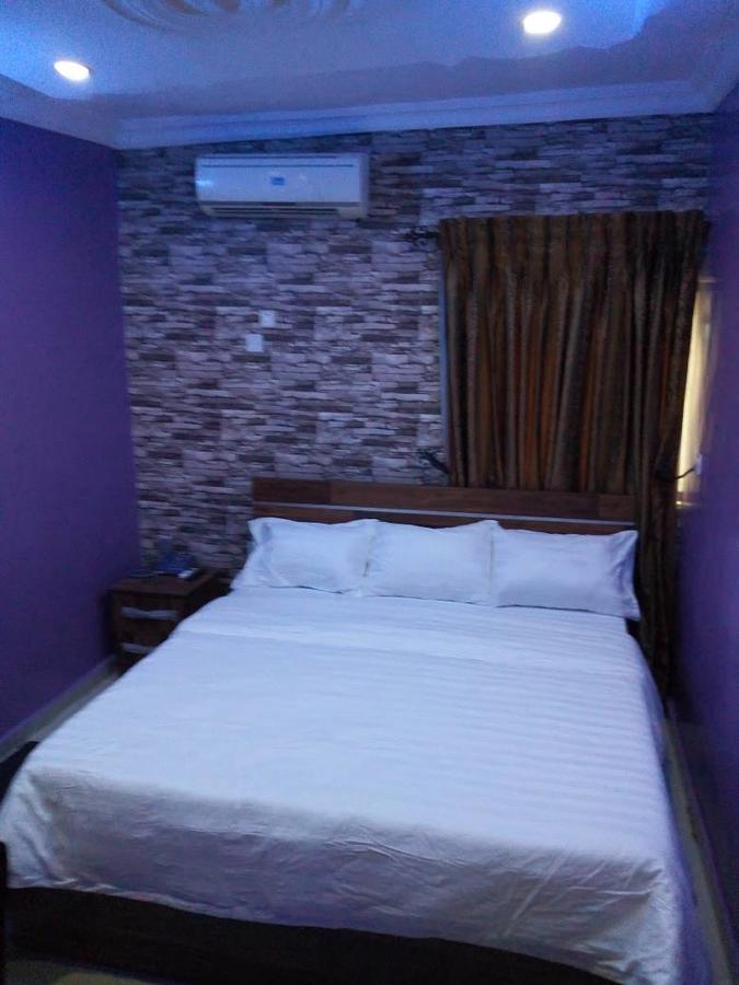Crestview Hotel & Suites Lagos Eksteriør billede